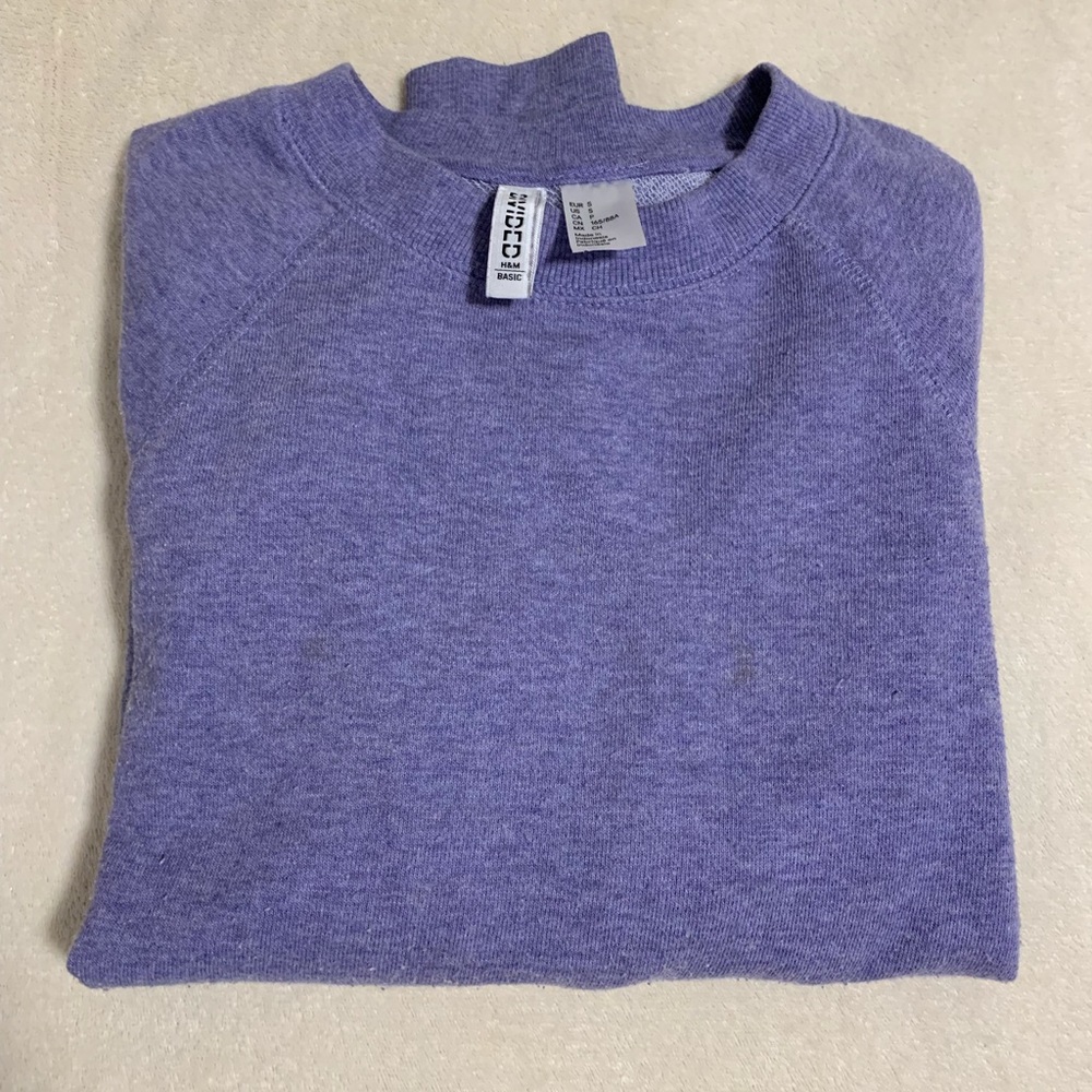 H&M purple sweatshirt